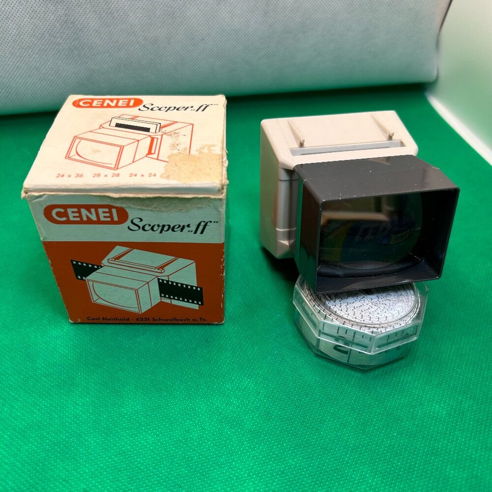 Vintage Cenei Scoper for viewing slides or film strip. (1005)